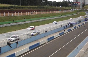 A categoria Marcas contou com 32 carros no grid de largada