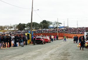 A inauguração do autódromo de Telêmaco Borba foi prestigiada por um excelente publico (Foto: Victor Lara)