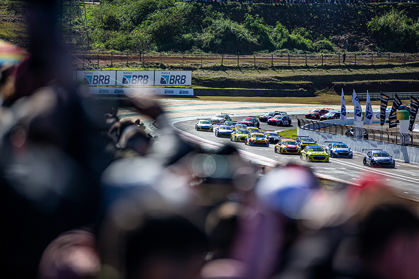 Stock Car anuncia volta ao RJ após 10 anos com prova em aeroporto