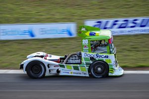 Pedro Muffato chega a Londrina na liderança da categoria GT Truck com três pontos de vantagem para Rafael Fleck (Foto: Tiago Soares/Divulgação)