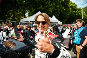 O curitibano Augusto Farfus, piloto da BMW no Mundial de Endurance,  fará em 2024 sua estreia na Cascavel de Ouro (Foto: Divulgação)