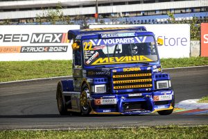 O curitibano Márcio Rampon bicampeão, lidera a categoria F-Truck na Fórmula Truck desde a abertura da temporada (Foto: Tiago Soares)