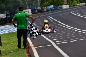 Pietro Sorbara conquistou o título da categoria Mirim ao vencer as três etapas da temporada (Foto: Divulgação)