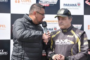 Aloysio Ludwig comemora o título da categoria F-4 Sênior no Metropolitano como se fosse o primeiro há 41 anos (Foto: Luciano Azevedo/Divulgação)