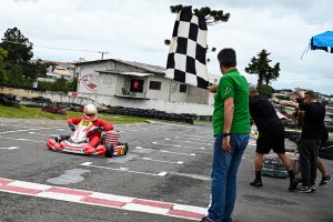 Aristeu Argenta Júnior venceu a primeira etapa e divide a liderança da categoria 125cc Sênior com Fábio Vicente Mathoso (Foto: Clayton Medeiros/Divulgação)