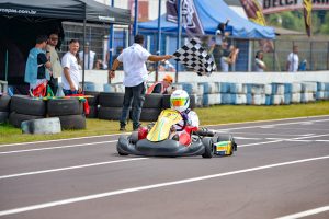 Flávio Maioli é o campeão da categoria F-4 Júnior, sendo um dos três cascavelenses campeões (Foto: Tiago Guedes/Divulgação)