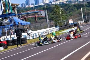Paranaense de Kart tem 7 cidades com campeões