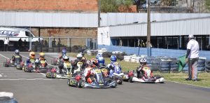 O Paranaense Light de Kart vive sua fase decisiva  e última etapa está marcada para o dia 6 de dezembro, em Londrina (Foto: Daniel Procópio/Divulgação)