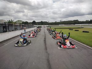 A Copa Osternack supera expectativas na abertura da temporada com a participação de 55 pilotos (Foto: Divulgação)