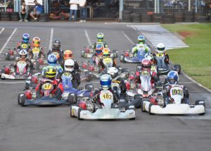 O Paranaense Light de Kart inicia a temporada com bons grids na maioria de suas categorias (Foto: Daniel Procópio/Divulgação)