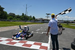 Pedro Rabelo garantiu a vitória na categoria F-4 Graduados Locado nos critérios de desempates e divide a liderança do campeonato com Mateus Wylly (Foto: Clayton Medeiros/Divulgação)