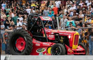 Samuel Felipe Warmling, de Maripá, sagrou-se campeão do GP de Arrancada de Tratores no ano passado (Foto: Divulgação)